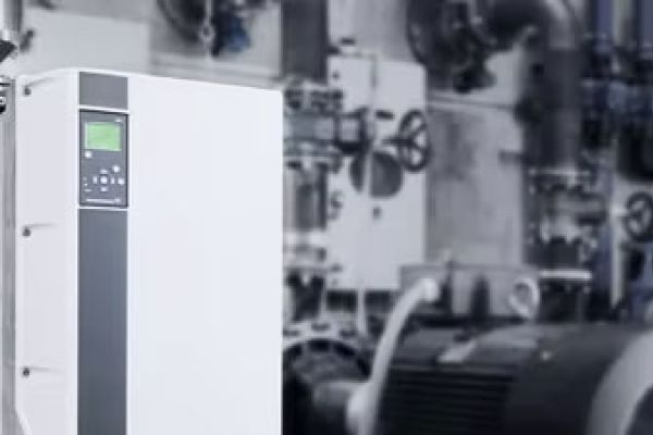Pumpensteuerung? Wir bauen sogar Schaltschränke.